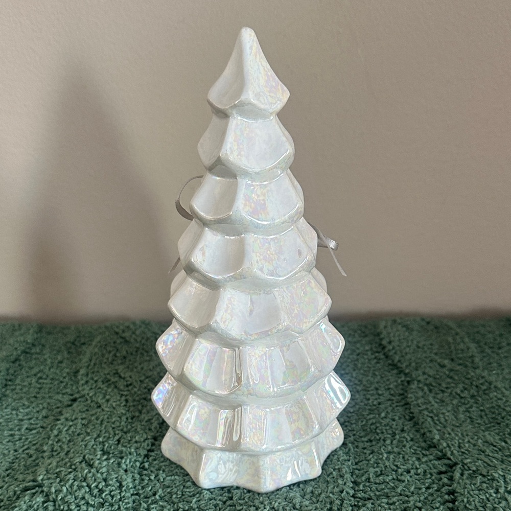 Bella Lux Holiday Christmas Tree Diffuser Iridescent White Scented Vanilla Pine